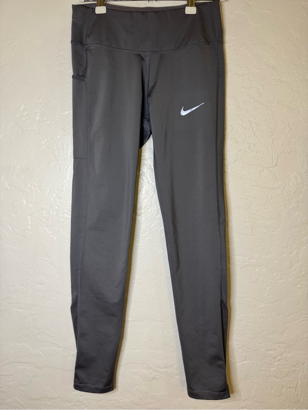 Nike Dri-FIT Women’s Gray High Rise Running Leggings XS 26” Inseam Pockets